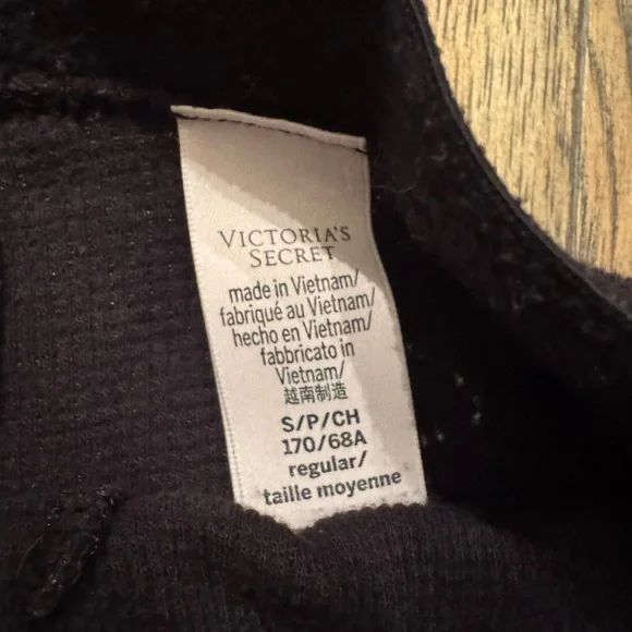 Victoria’s Secret Heart Pajamas S Small Valentines Day - Picture 13 of 14